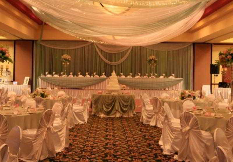 Отель Albuquerque Marriott Pyramid North