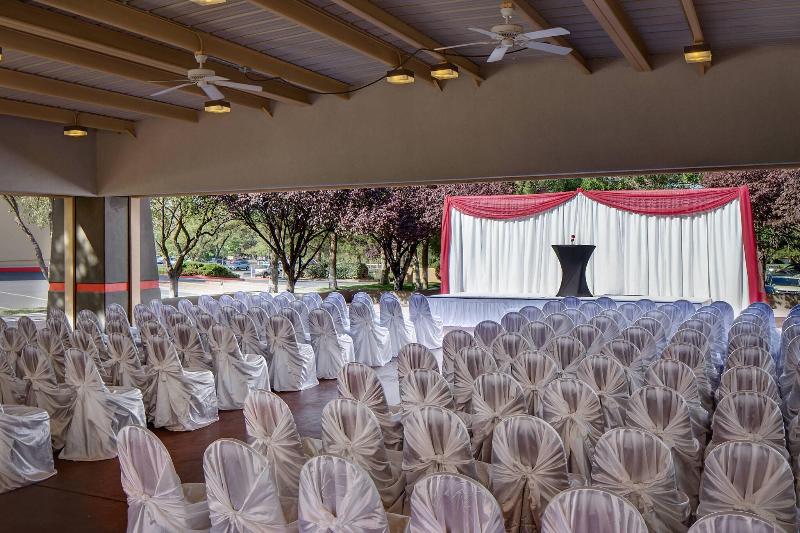 Отель Albuquerque Marriott Pyramid North