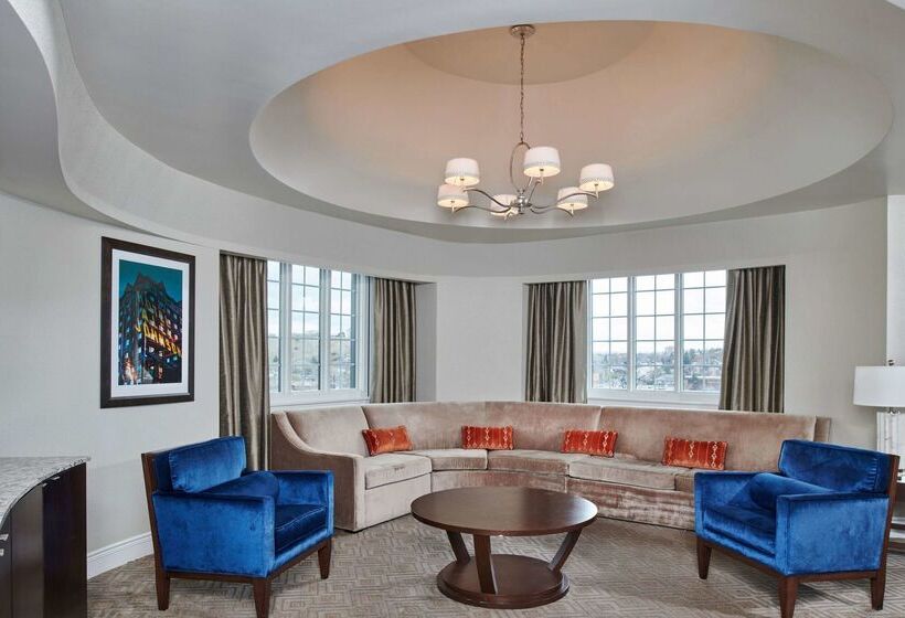 בית מלון כפרי Alex Johnson Rapid City Curio Collection By Hilton