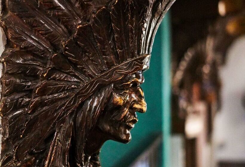 בית מלון כפרי Alex Johnson Rapid City Curio Collection By Hilton