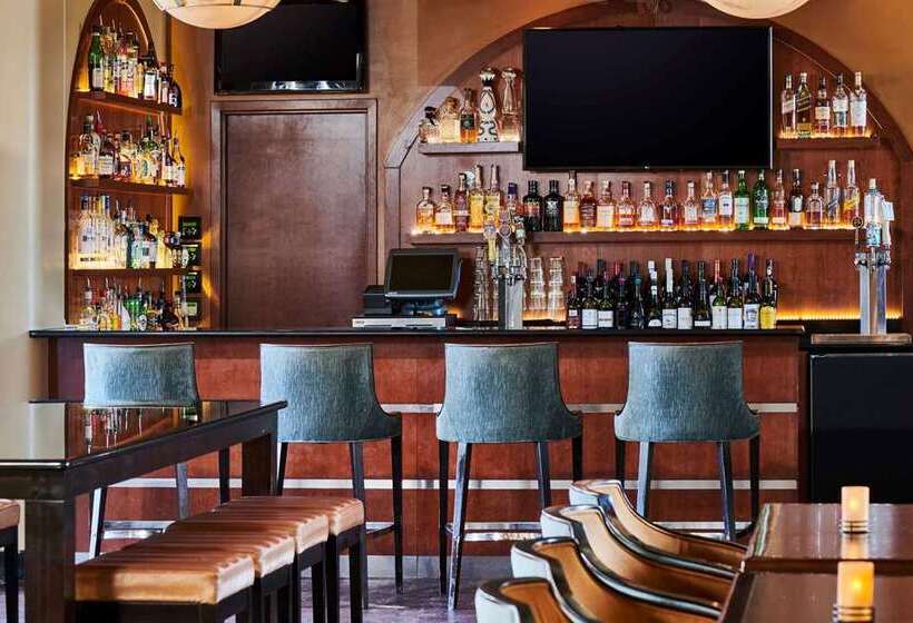 هتل Alex Johnson Rapid City Curio Collection By Hilton
