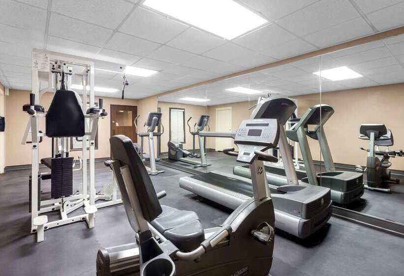 فندق Americinn By Wyndham Janesville