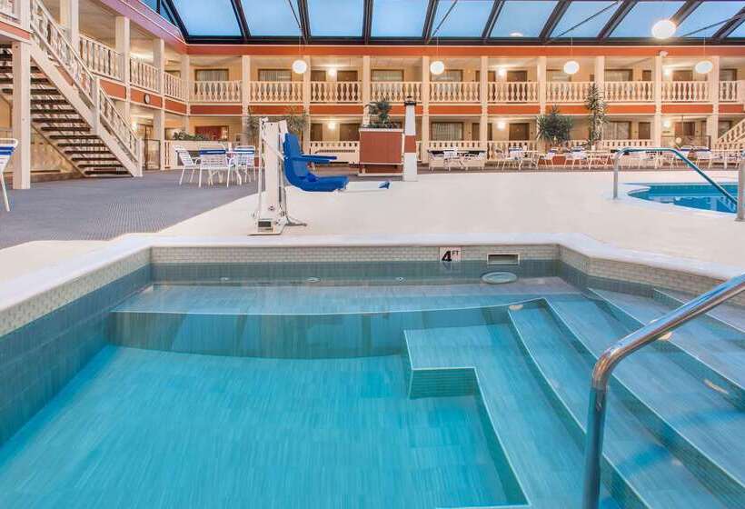 فندق Americinn By Wyndham Janesville