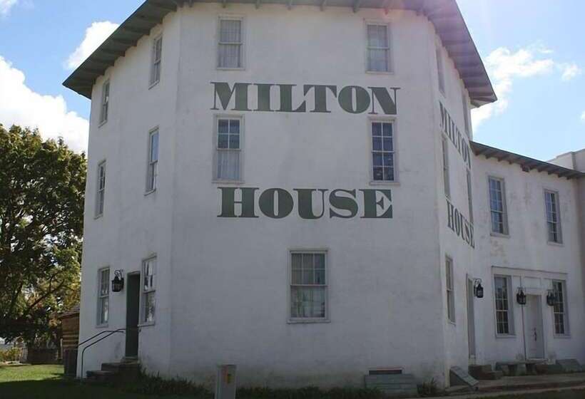 فندق Americinn By Wyndham Janesville