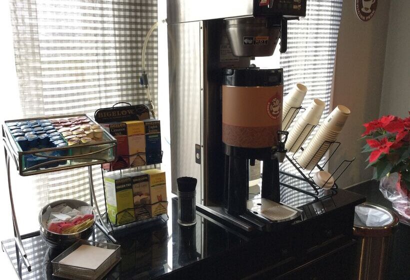 فندق Americinn By Wyndham Janesville