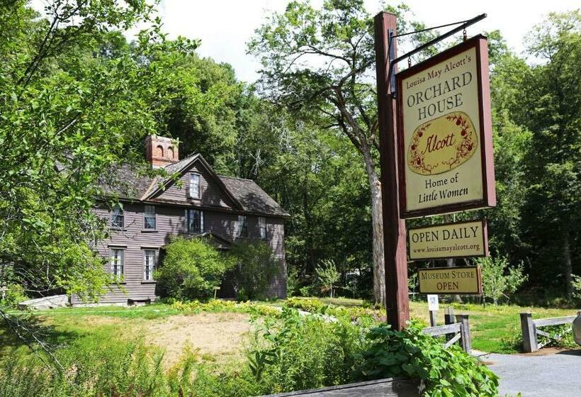 فندق Best Western At Historic Concord