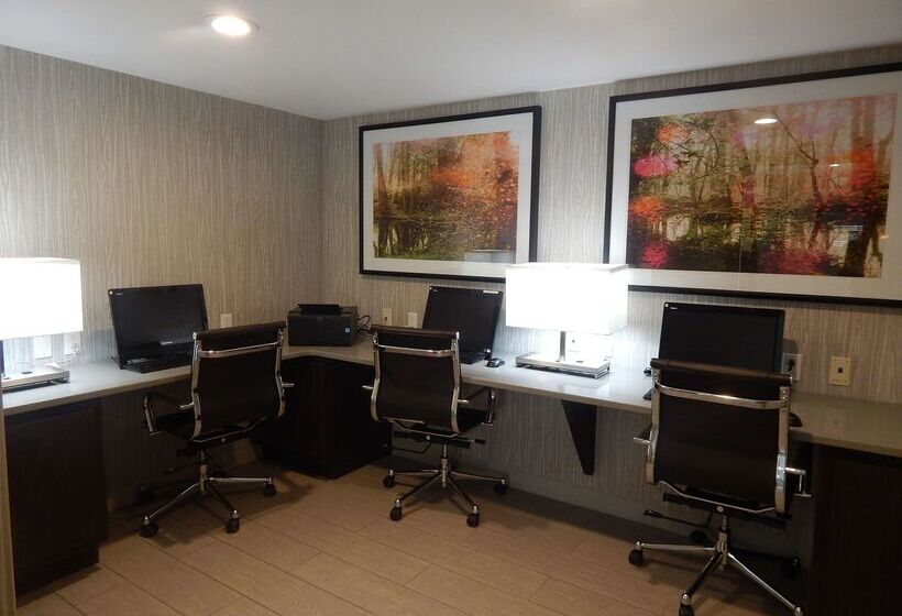 בית מלון כפרי Best Western Plus Bradford Inn