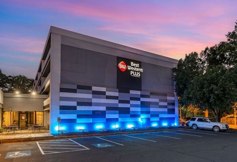 호텔 Best Western Plus University Inn