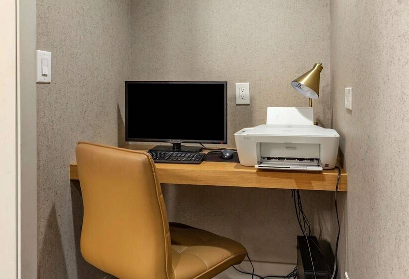 호텔 Best Western Plus University Inn