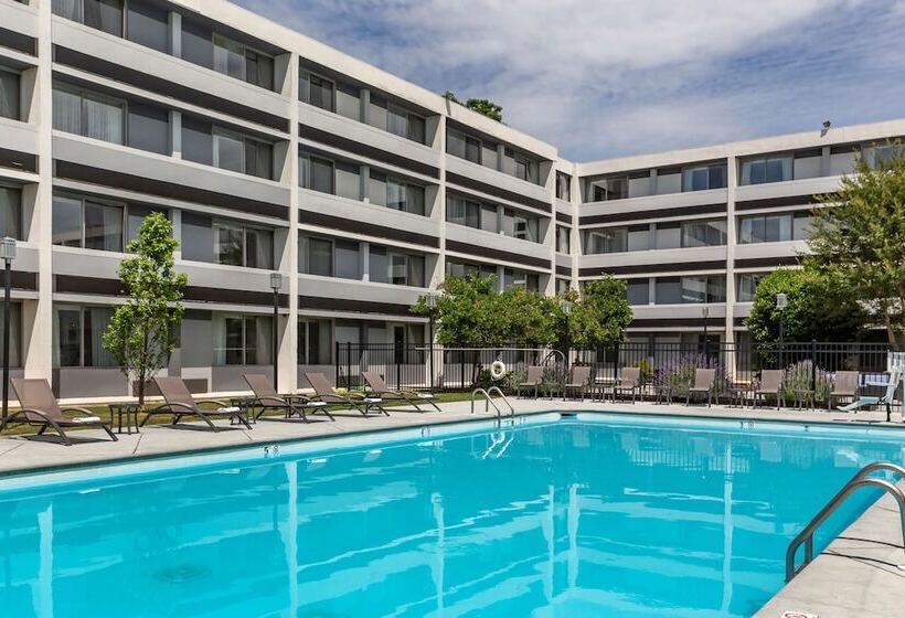 호텔 Best Western Plus University Inn