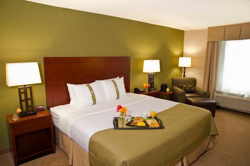Отель Best Western Premier Richmond City Gateway