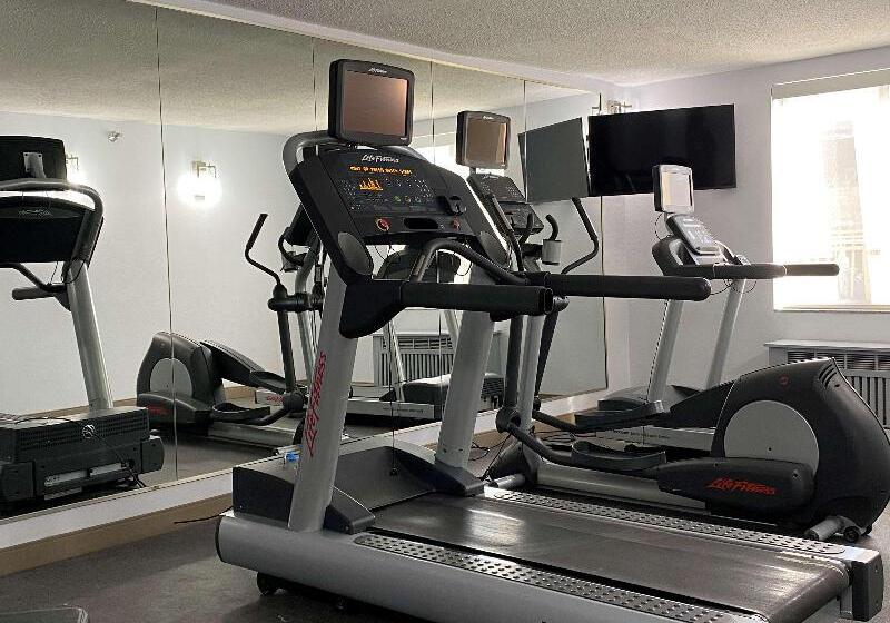 Отель Best Western Premier Richmond City Gateway