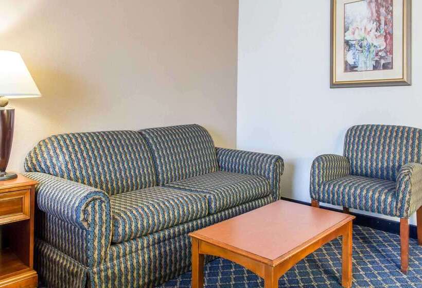 Clarion Hotel & Conference Center