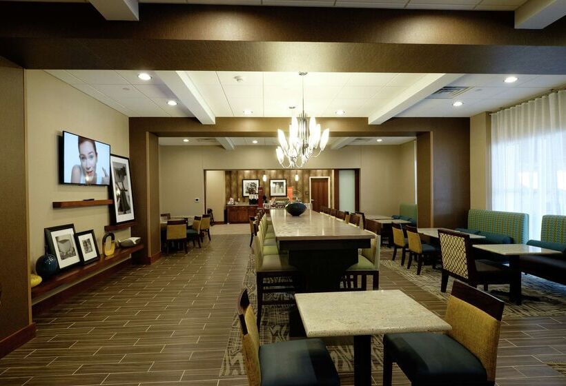 ホテル Hampton Inn Green Bay Downtown