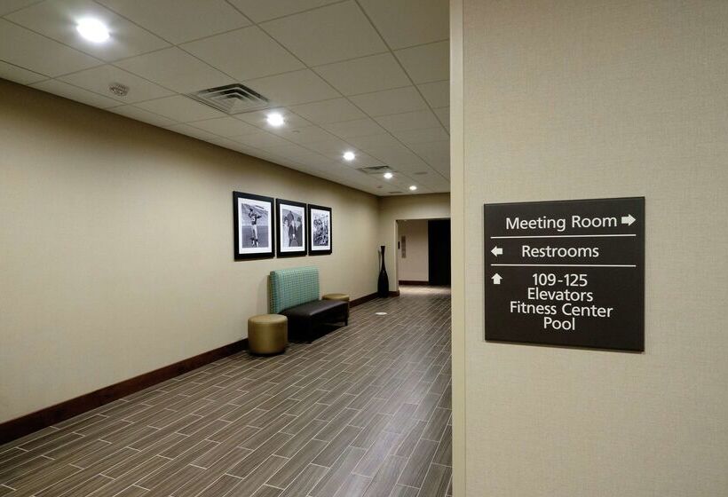 ホテル Hampton Inn Green Bay Downtown