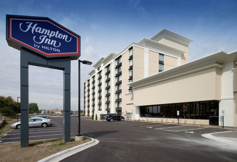 ホテル Hampton Inn Green Bay Downtown
