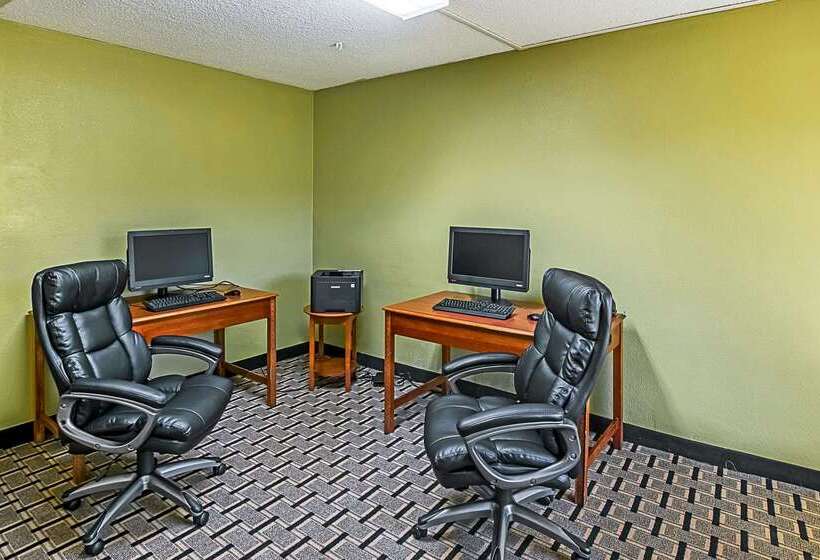فندق Clarion Inn Columbia Airport