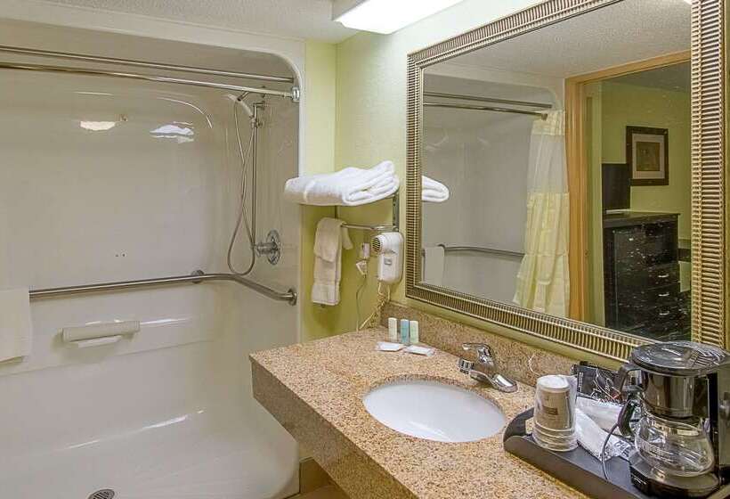 فندق Clarion Inn Columbia Airport