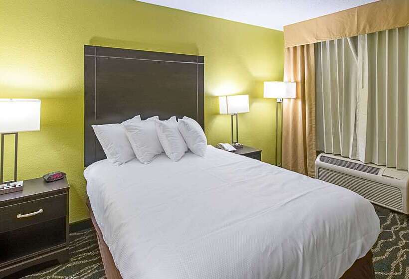 فندق Clarion Inn Columbia Airport