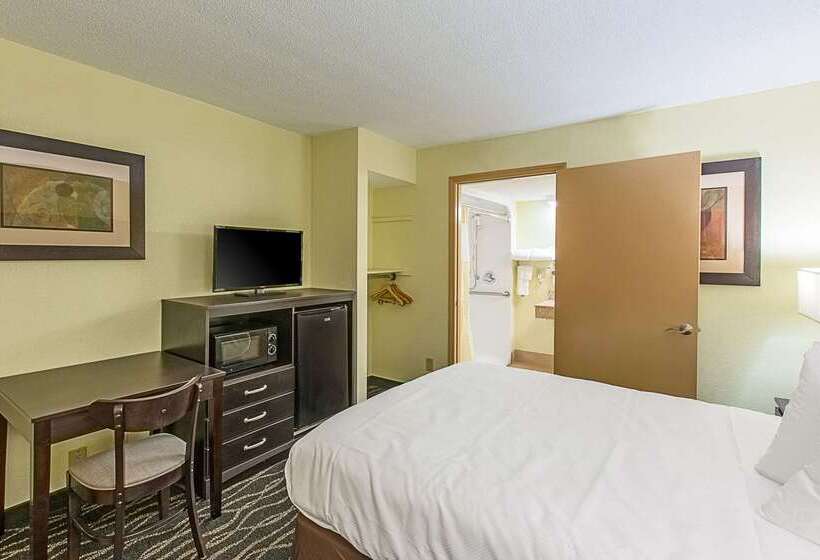 فندق Clarion Inn Columbia Airport