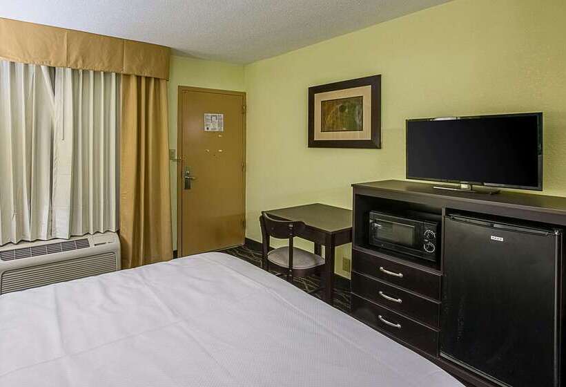 فندق Clarion Inn Columbia Airport