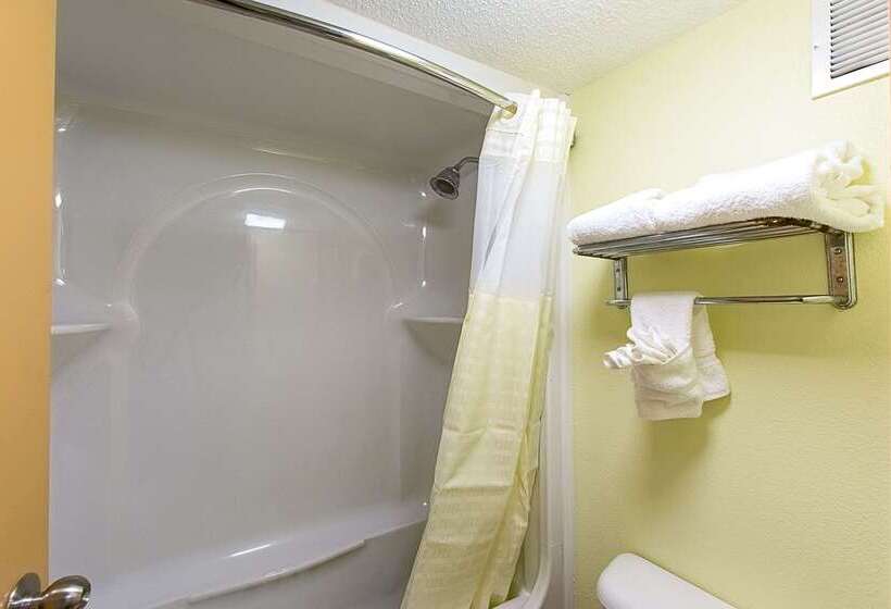 فندق Clarion Inn Columbia Airport