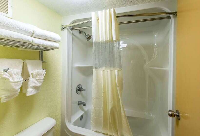 فندق Clarion Inn Columbia Airport