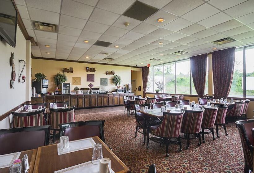 فندق Clarion Inn