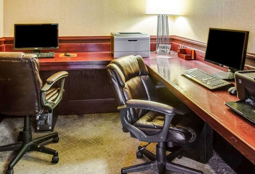 ホテル Clarion Inn