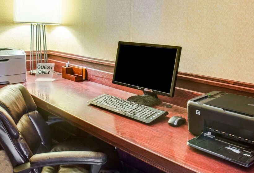 ホテル Clarion Inn