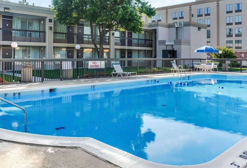 ホテル Clarion Inn