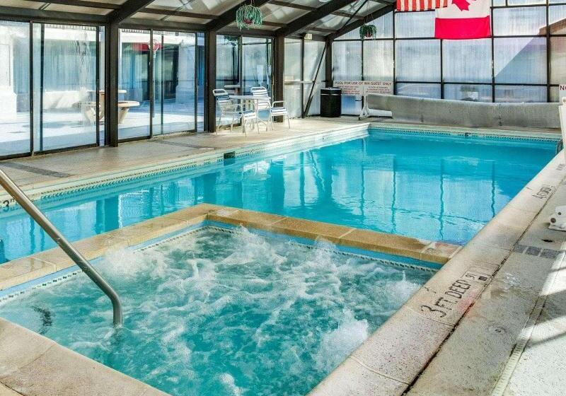 ホテル Clarion Inn