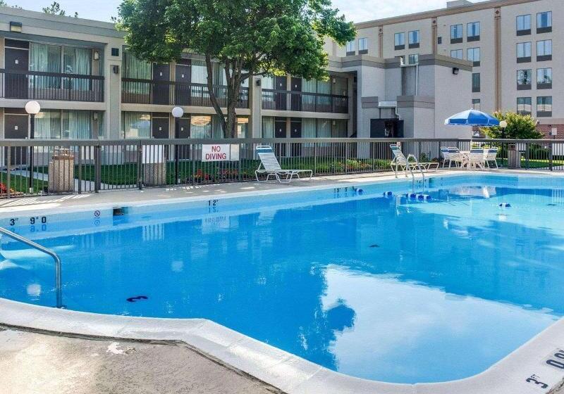 ホテル Clarion Inn