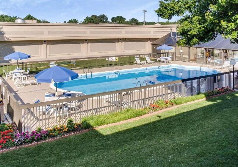 ホテル Clarion Inn