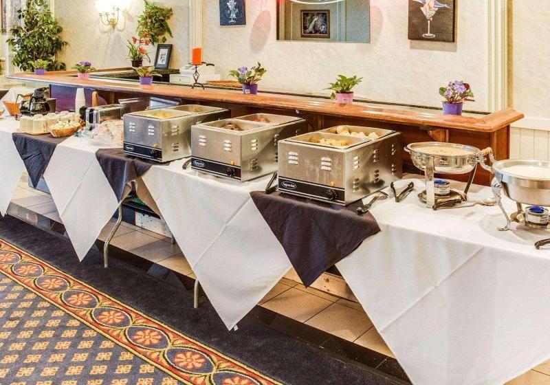 ホテル Clarion Inn