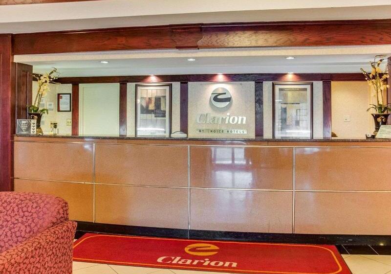 ホテル Clarion Inn