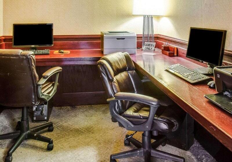 ホテル Clarion Inn