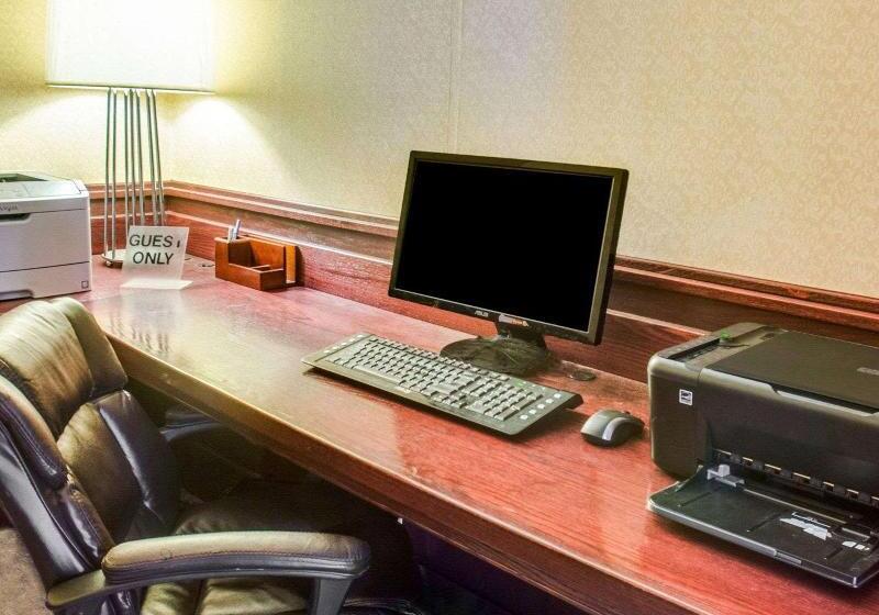 ホテル Clarion Inn