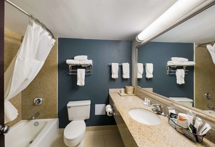 Clarion Hotel San Angelo Near Convention Center