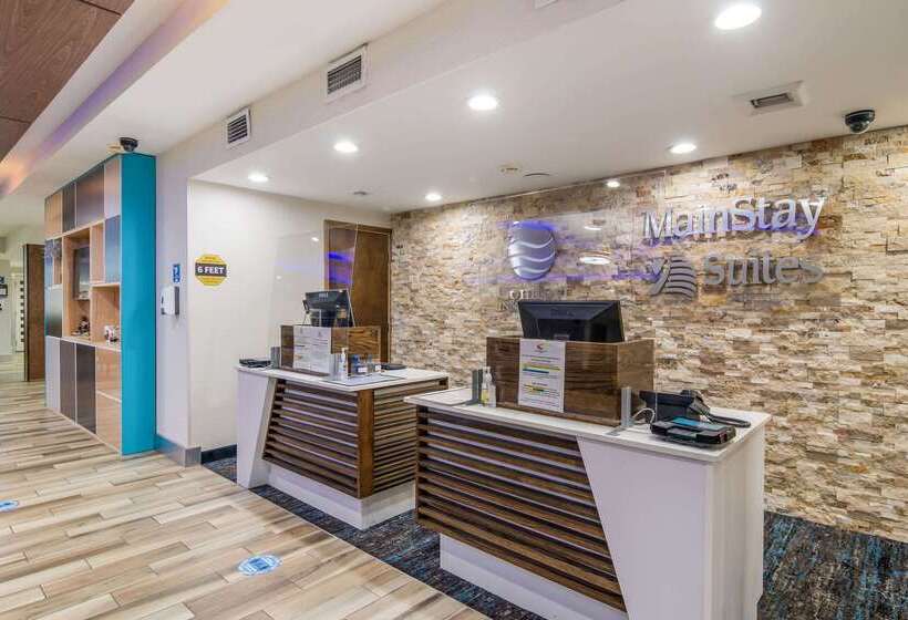 酒店 Comfort Inn & Suites