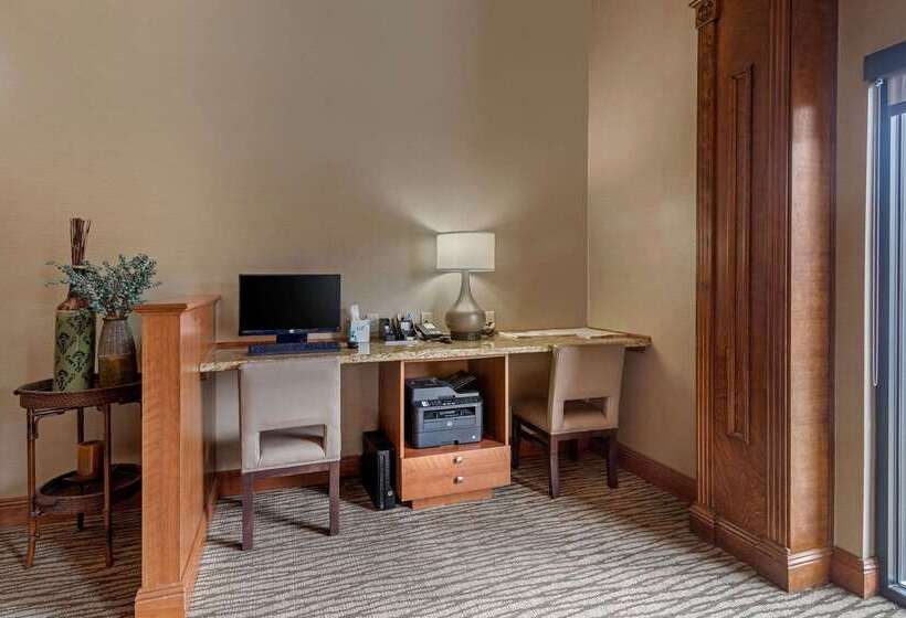 فندق Comfort Inn & Suites Springfield I 44