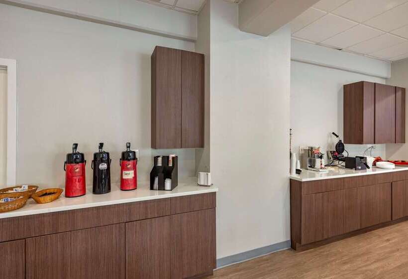 فندق Comfort Inn Philadelphia International Airport West