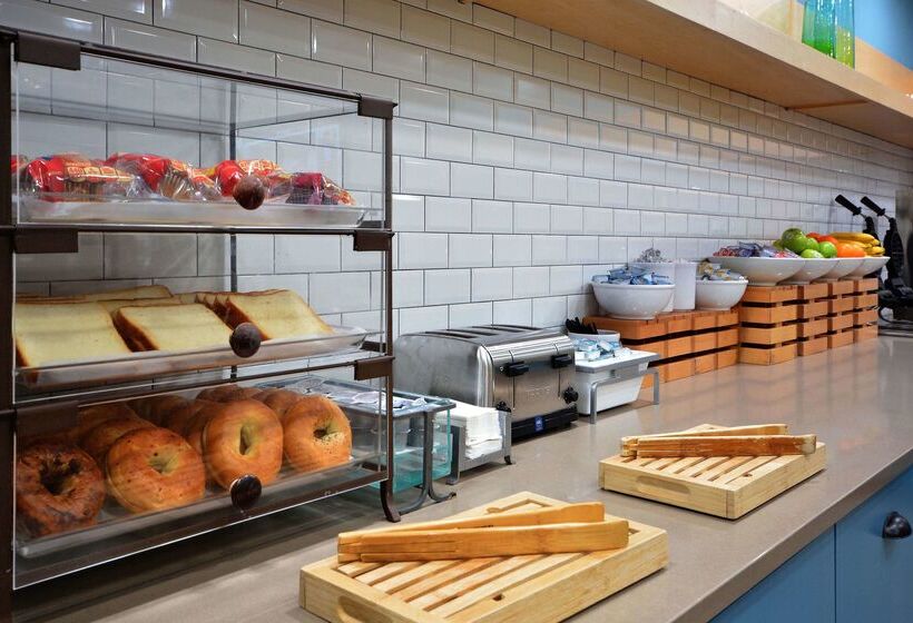 酒店 Country Inn & Suites By Radisson, Asheville West Near Biltmore