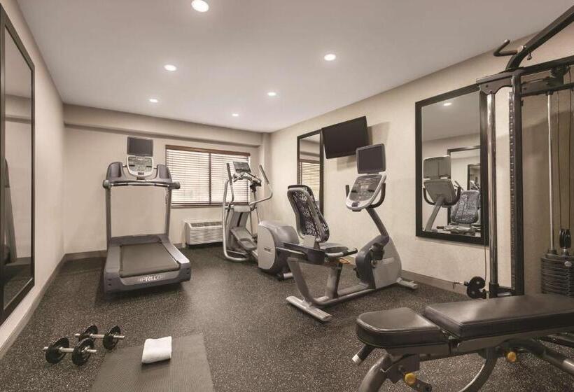 酒店 Country Inn & Suites By Radisson, Williamsburg East Busch Gardens , Va