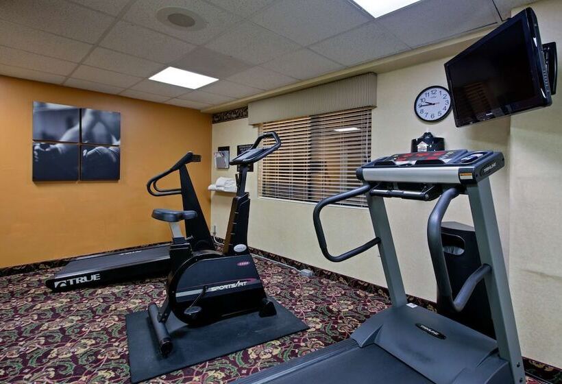 酒店 Country Inn & Suites By Radisson, Williamsburg East Busch Gardens , Va