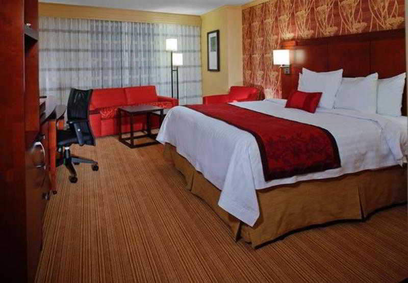 فندق Courtyard Atlanta Decatur Downtown/emory