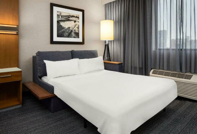 هتل Courtyard By Marriott Minneapolis Downtown