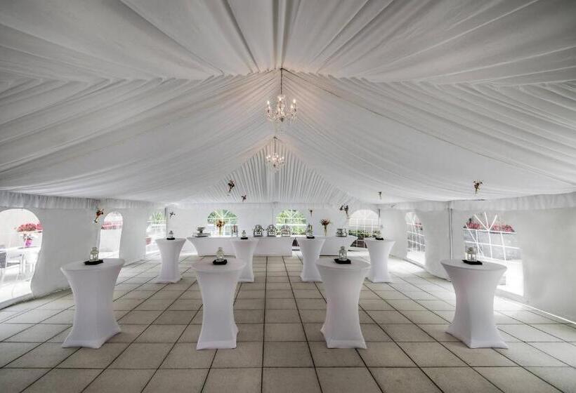 ホテル Courtyard By Marriott Bethesda Chevy Chase