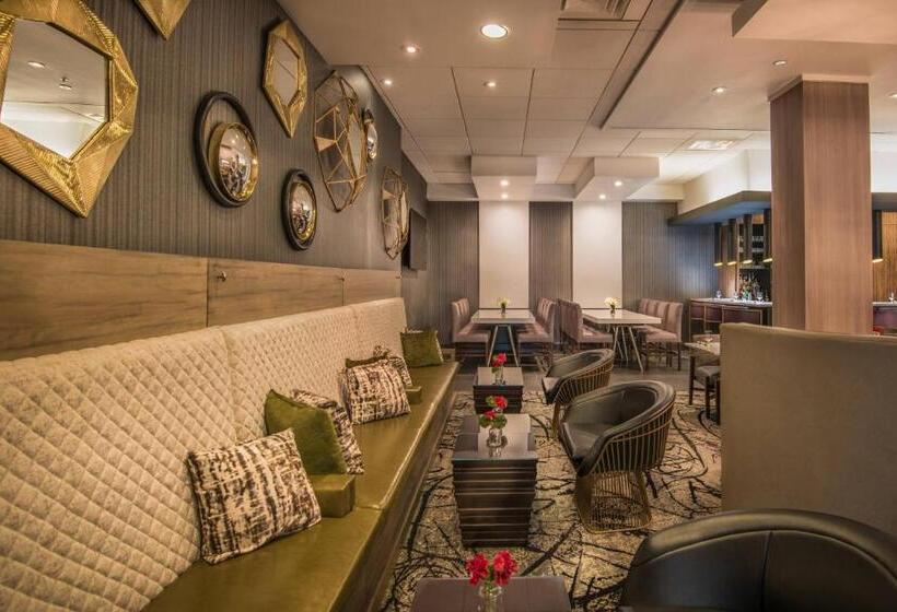 ホテル Courtyard By Marriott Bethesda Chevy Chase