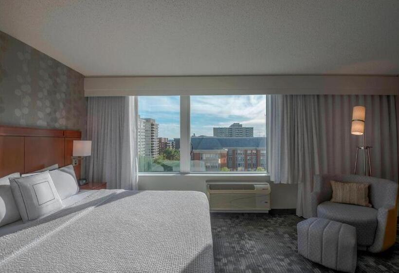 ホテル Courtyard By Marriott Bethesda Chevy Chase